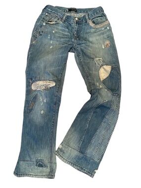 Disquared Distressed Blue Denim Jeans with Back Pocket Detail
Customized